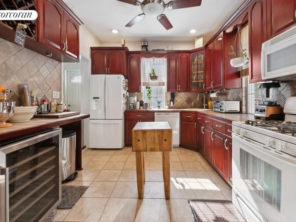 1541 Overing Street, Bronx NY 10461
