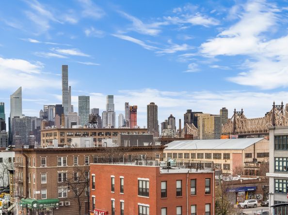 21-30 44th Drive 5A, Queens NY 11101