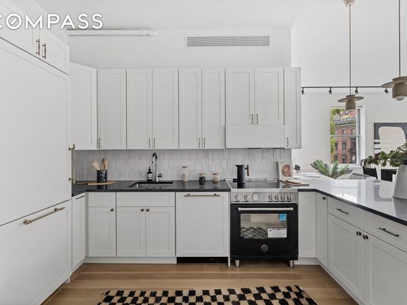 325 Bowery 3, New York NY 10003