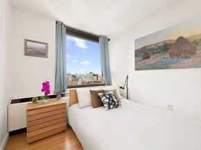 100 West 39th Street 43J, New York NY 10018