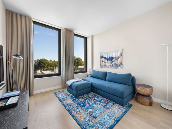 21-21 31st Street 4E, Queens NY 11105