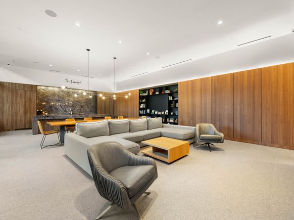 21-21 31st Street 4E, Queens NY 11105