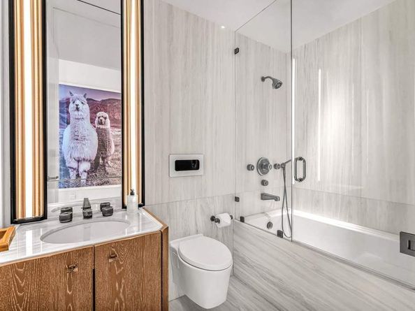 111 West 57th Street 36, New York NY 10019