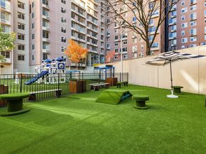 555 Main Street 806, New York NY 10044