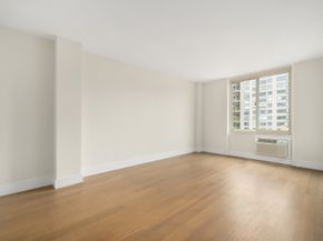 555 Main Street 806, New York NY 10044