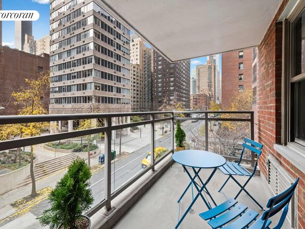 420 East 55th Street 3N, New York NY 10022