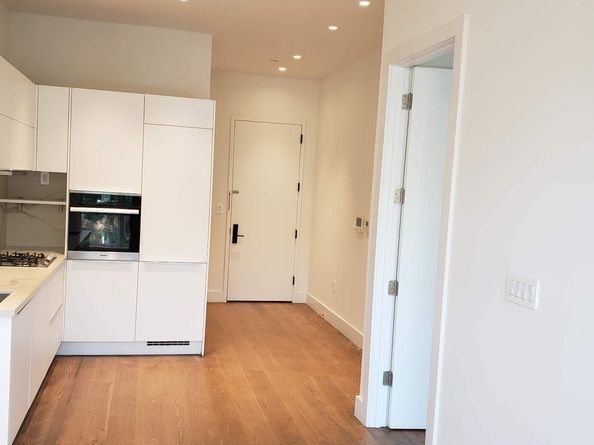 679 Franklin Avenue 202, Brooklyn NY 11238