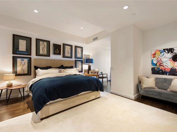 425 West 50th Street 12K, New York NY 10019