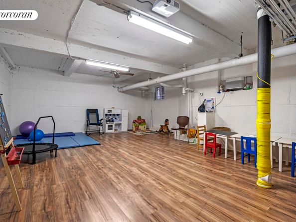 140 East 2nd Street 6R, Brooklyn NY 11218