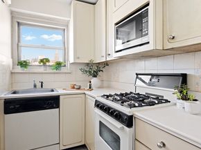 69 West 9th Street 12F, New York NY 10011