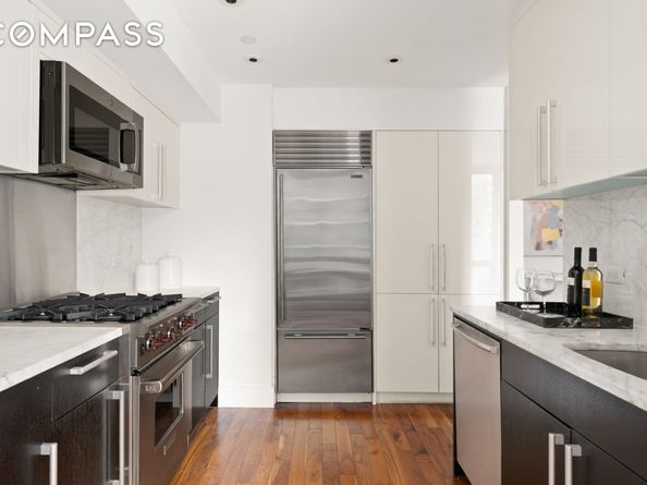 300 East 79th Street 4C, New York NY 10075