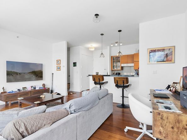 10 West End Avenue 9F, New York NY 10023