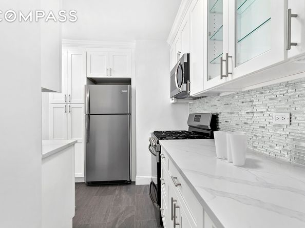 3512 Oxford Avenue 2F, Bronx NY 10463