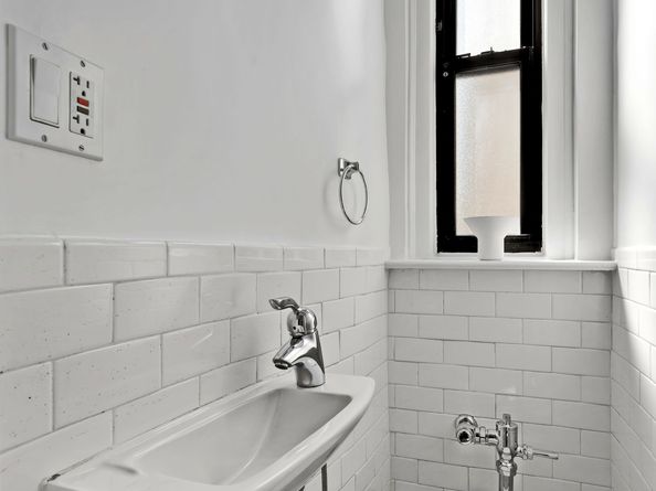 41 West 96th Street 15D, New York NY 10025
