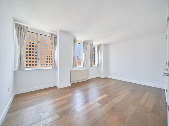 225 Rector Place 22A, New York NY 10280