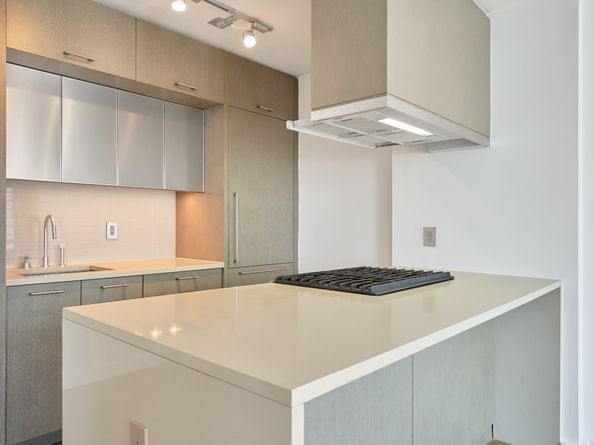 225 Rector Place 22A, New York NY 10280