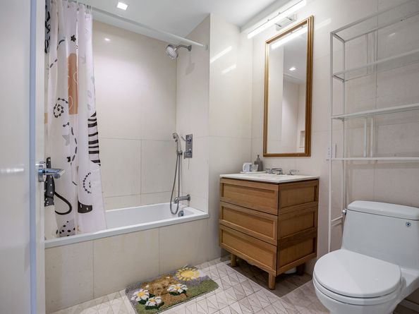 37-14 34th Street N5E, Queens NY 11101