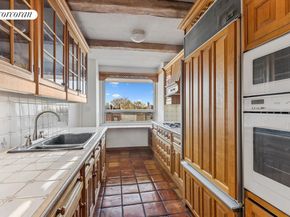 535 East 86th Street 6F, New York NY 10028