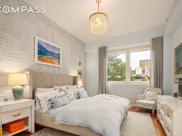 9 College Place 3A, Brooklyn NY 11201