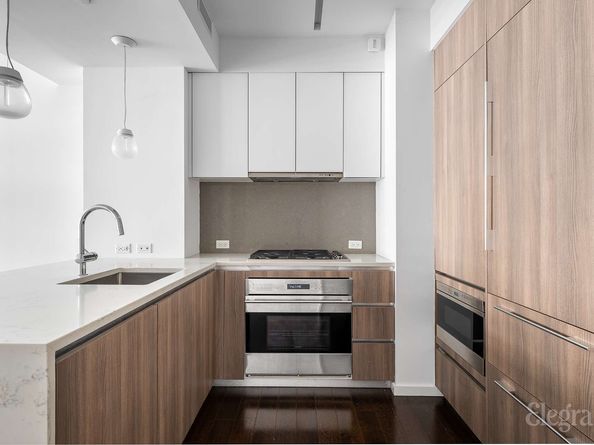 591 3rd Avenue 12A, New York NY 10016