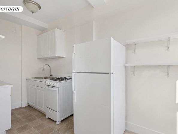 233 West 99th Street 17B, New York NY 10025