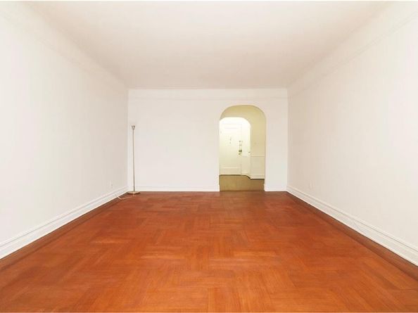 868 East 7th Street 3C, Brooklyn NY 11230