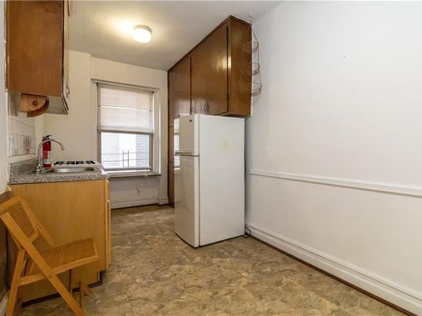 868 East 7th Street 3C, Brooklyn NY 11230