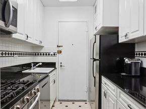 400 East 56th Street 17F, New York NY 10022