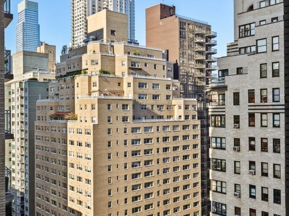 400 East 56th Street 17F, New York NY 10022