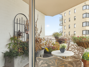 200 East End Avenue 10KL, New York NY 10128