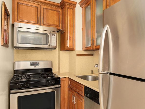 200 East 36th Street 2C, New York NY 10016