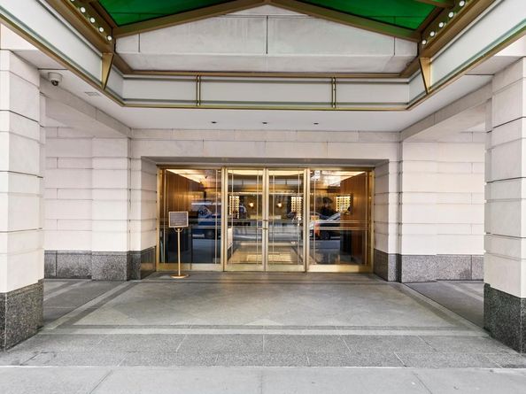 360 East 72nd Street B804, New York NY 10021
