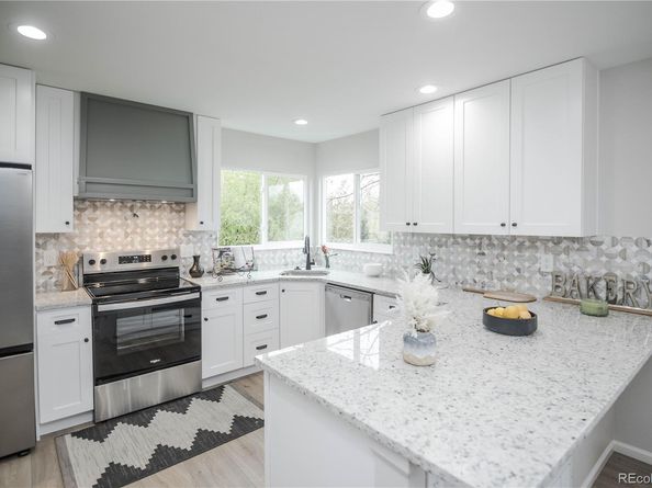 329 Lodgewood Lane, Lafayette CO 80026