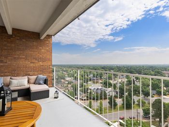 955 Eudora Street