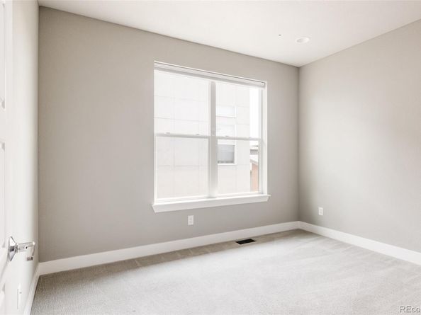 9366 E 59th Avenue, Denver CO 80238
