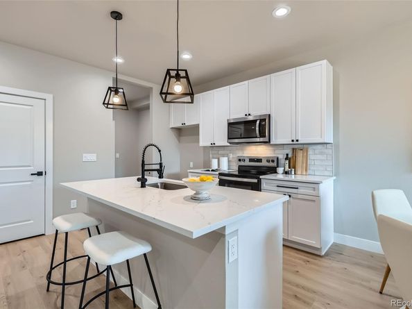15 S Gray Street, Lakewood CO 80226
