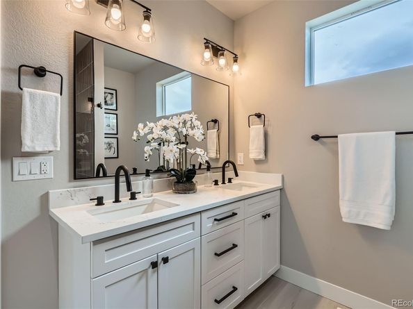 15 S Gray Street, Lakewood CO 80226