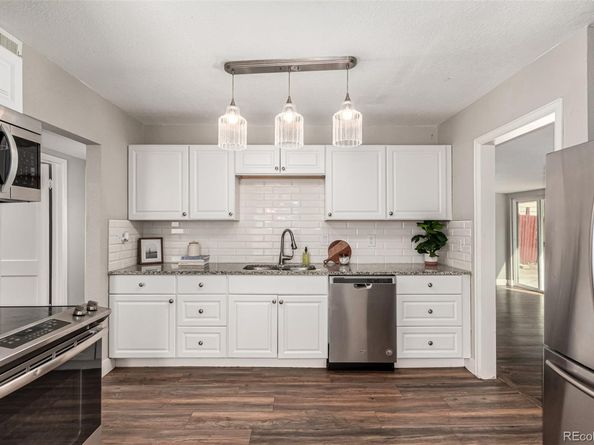 872 Uvalda Street, Aurora CO 80011