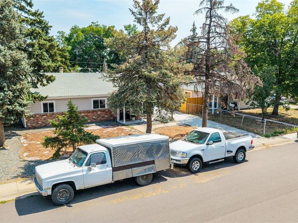 872 Uvalda Street, Aurora CO 80011