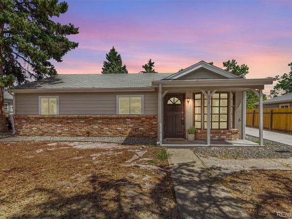 872 Uvalda Street, Aurora CO 80011