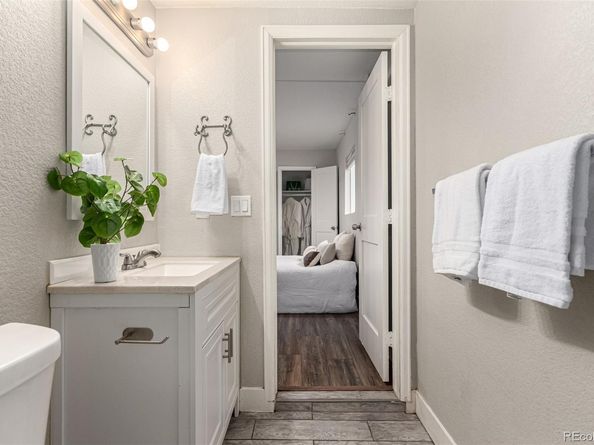 872 Uvalda Street, Aurora CO 80011