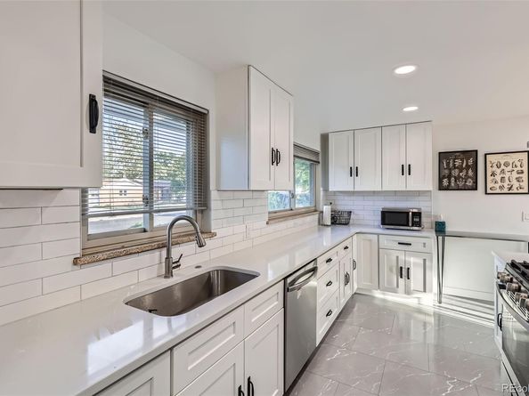 471 Iola Street, Aurora CO 80010