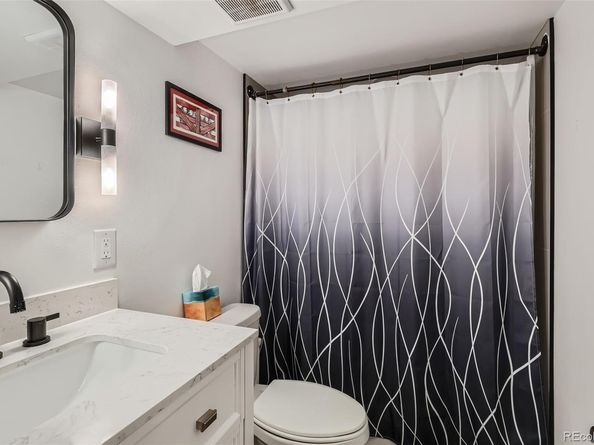 471 Iola Street, Aurora CO 80010
