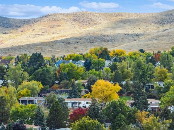 15815 W 2nd Avenue, Golden CO 80401