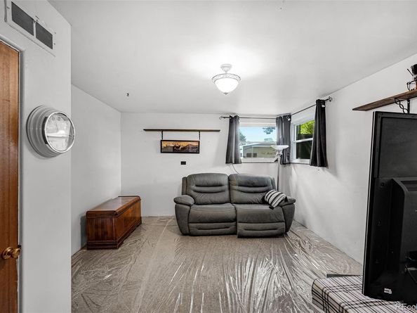 1350 Lewis Street, Lakewood CO 80215