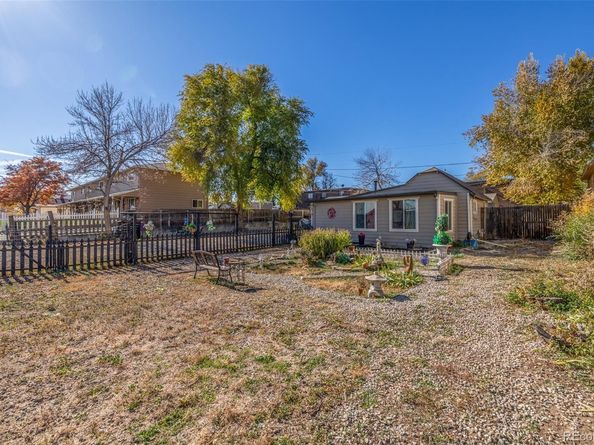 1679 Robb Street, Lakewood CO 80215