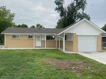 8220 E 104th Way
