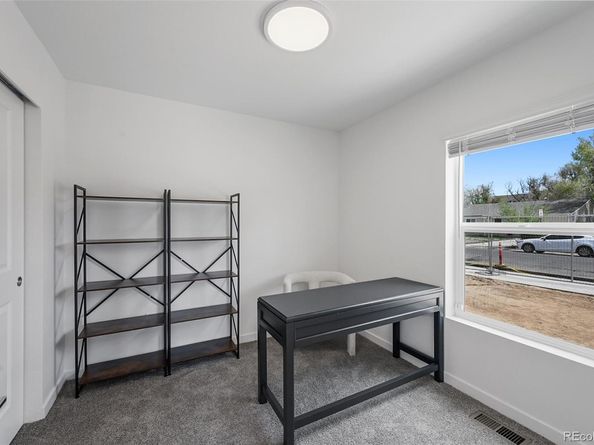 1291 N Akron Street, Aurora CO 80010