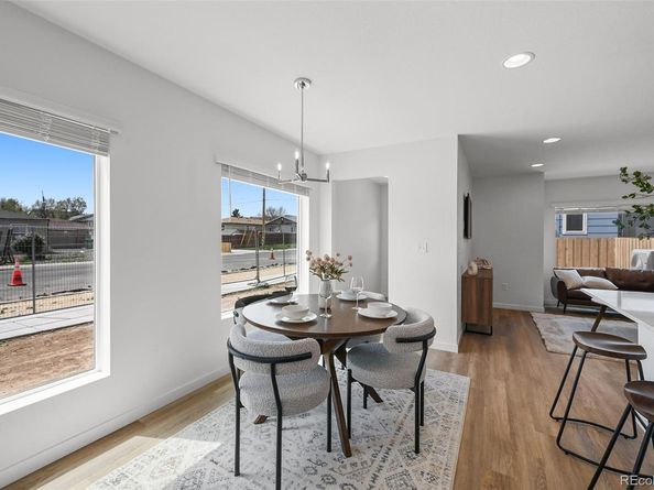 1291 N Akron Street, Aurora CO 80010