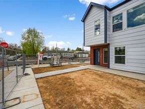 1291 N Akron Street, Aurora CO 80010